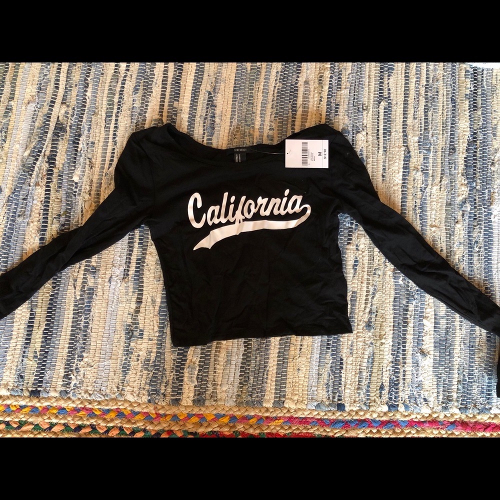 Cropped black California long sleeve tee